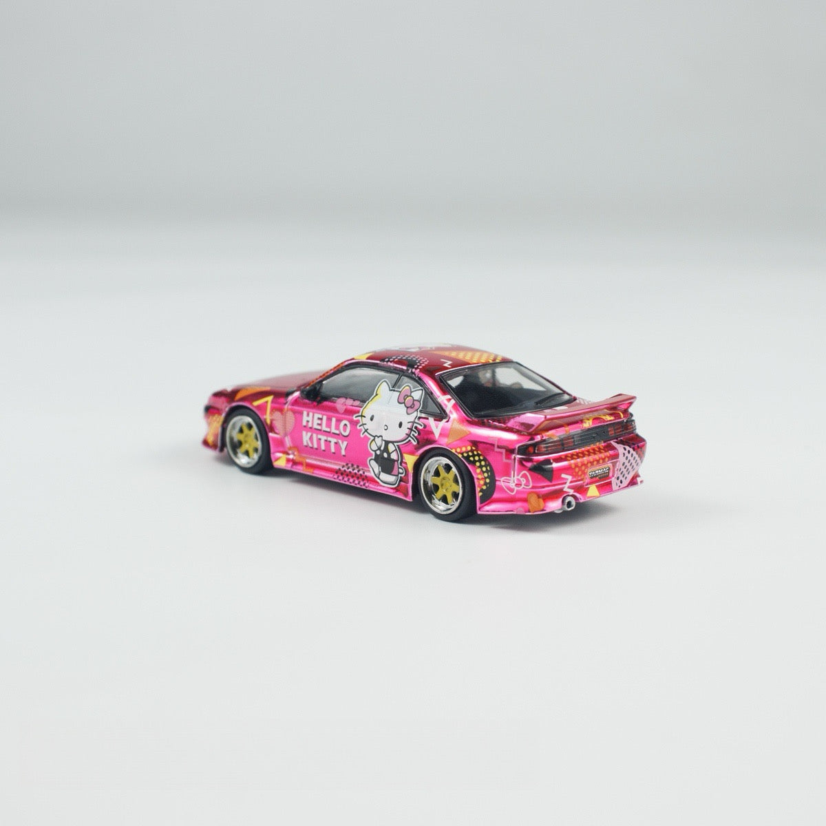 (Preorder) Tarmac Works 1:64 VERTEX Silvia (S14) Hello Kitty Pink Chrome APA EXPO EXCLUSIVE 2025 T64G-018-HK2 [Exclusive]