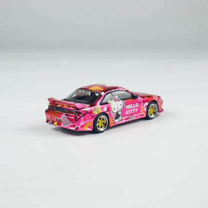 (Preorder) Tarmac Works 1:64 VERTEX Silvia (S14) Hello Kitty Pink Chrome APA EXPO EXCLUSIVE 2025 T64G-018-HK2 [Exclusive]