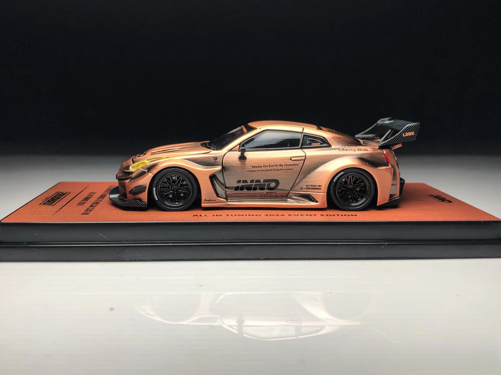 イノモデル 1/64 LBWK 35GT-RR AIT 2024 限定 チェイス INNO64 Nissan 35GT-RR LB-SILHOUETTE WORKS AIT 2024 R35 Chase