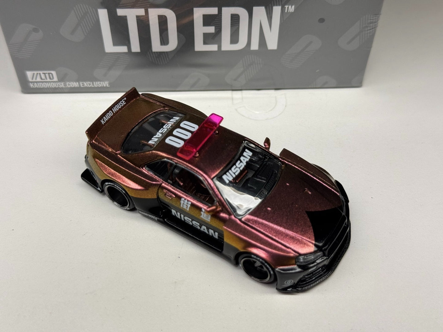 Kaido House LTDEDN 1:64 Skyline GT-R (R34) Kaido Works V2 Aero Police Tokyo Pop Up Exclusive [Event Edition]