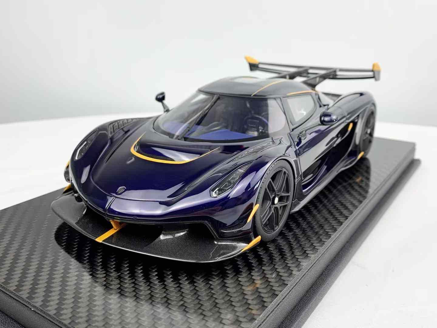 FrontiArt 1:18 Koenigsegg Jesko Blue Scuro Candy - Limited Edition F138-193