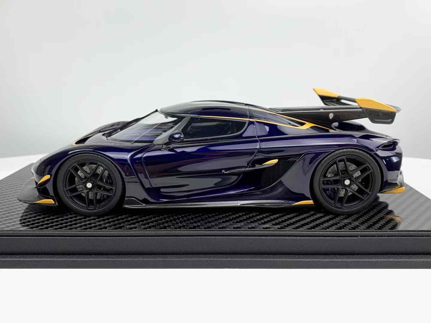 FrontiArt 1:18 Koenigsegg Jesko Blue Scuro Candy - Limited Edition F138-193