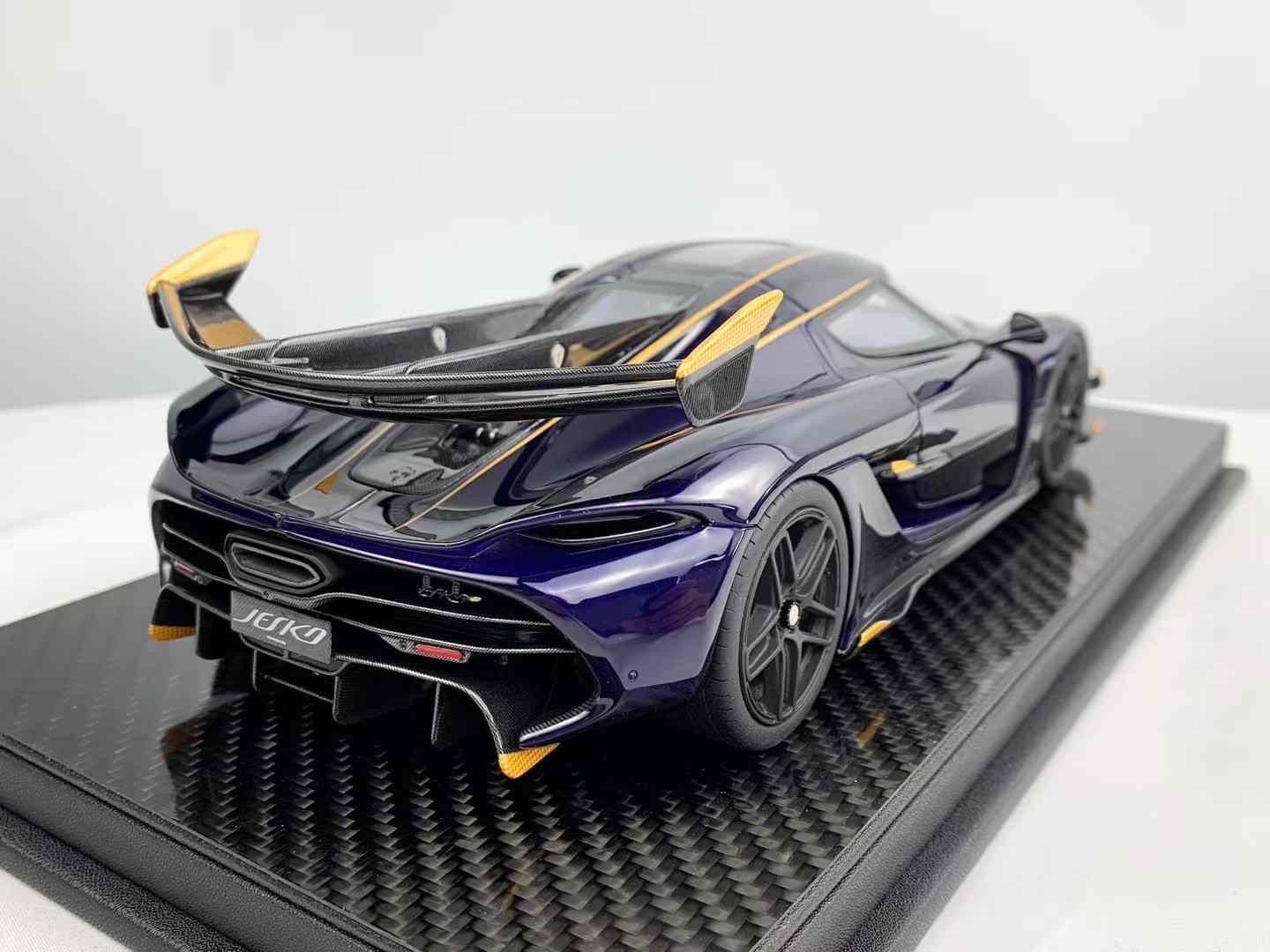 FrontiArt 1:18 Koenigsegg Jesko Blue Scuro Candy - Limited Edition F138-193