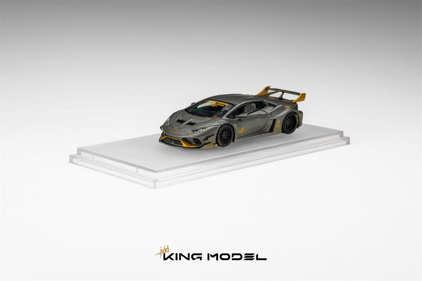 Model car on a display stand with 'King Model' branding.