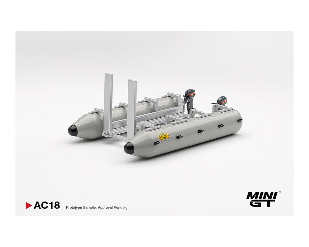 Model of a boat with outboard motors on a white background, featuring the Mini GT brand.