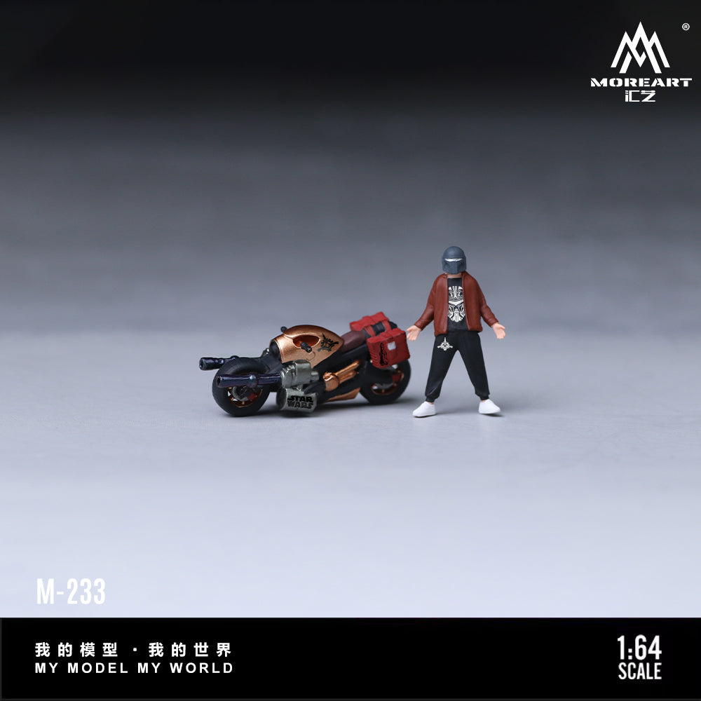Model motorcycle and figure on a gray background with 'MoreArt' branding.