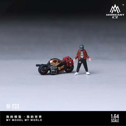 Model motorcycle and figure on a gray background with 'MoreArt' branding.
