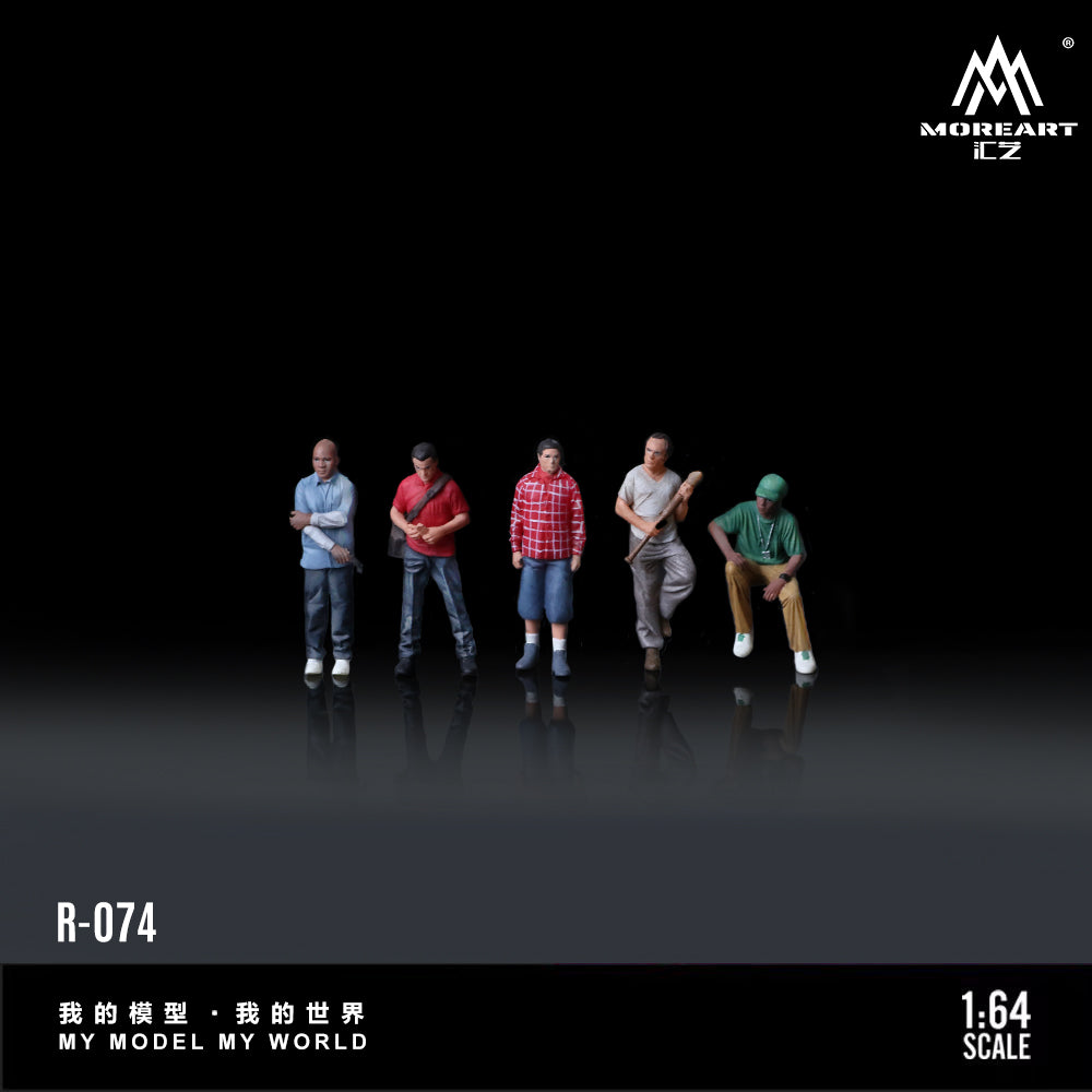 Five miniature figures in various poses on a dark background with 'MOREART' branding.