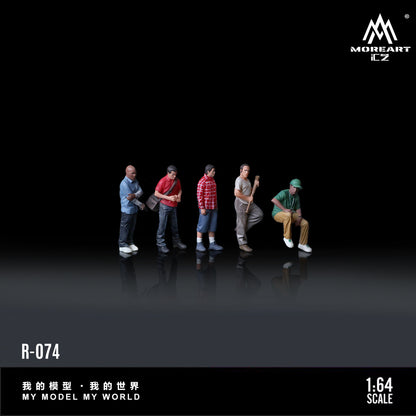 Five miniature figures in various poses on a reflective surface with 'MOREART' branding.