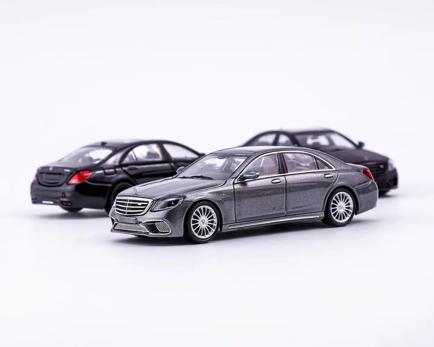King Model 1:64 Mercedes-Benz S65 AMG W222 [2 Colors]