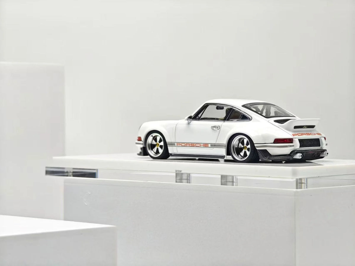 ZINCIT Model 1:64 Porsche 911 Singer DLS White Diecast Model Car with Silver Five-Spoke Wheels, Porsche Side Stripes, Rear Spoiler, Detailed Rear Bumper and Exhaust – Rear Three-Quarter View