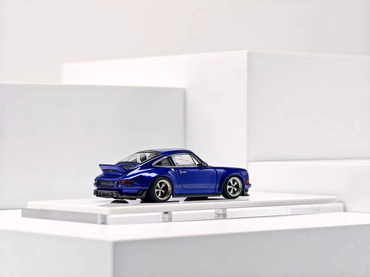 ZINCIT Model 1:64 Porsche 911 Singer DLS Metallic Blue Diecast Model Car with Silver Five-Spoke Wheels, Widebody Styling, Rear Spoiler and Detailed Rear Grille – Rear Three-Quarter View